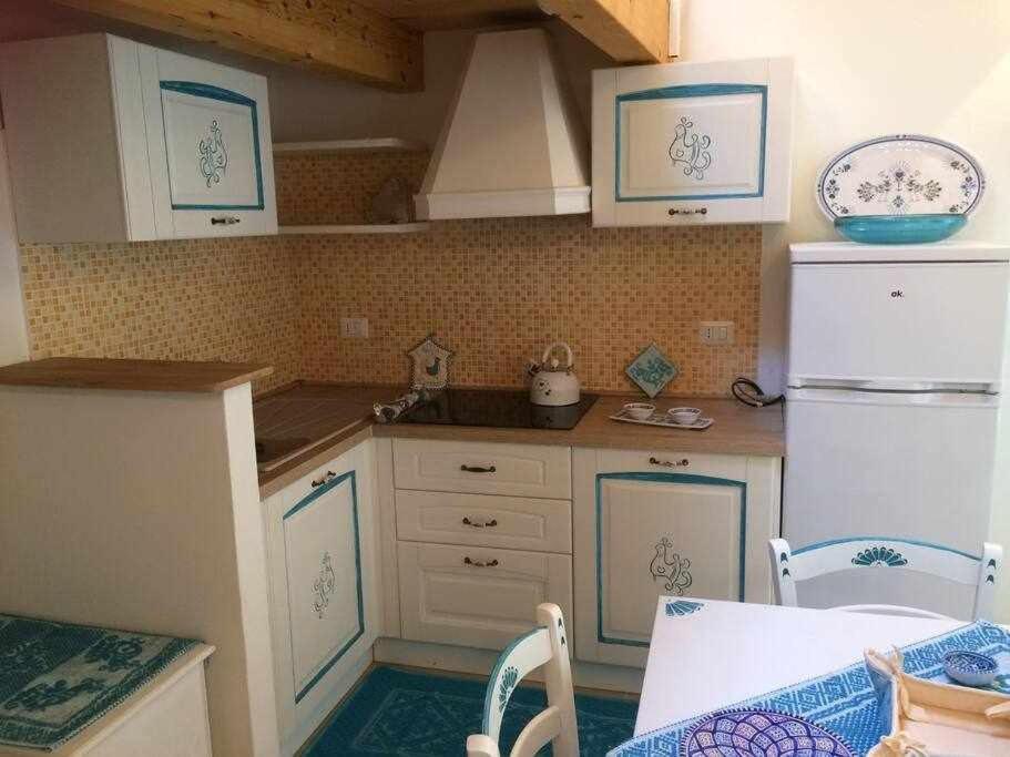 El Dorado Luxury Apartment Алгеро Екстериор снимка